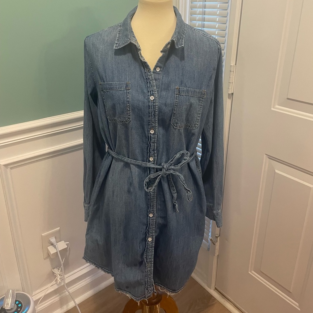Women’s Universal Thread Chambray Denim Dress Medium